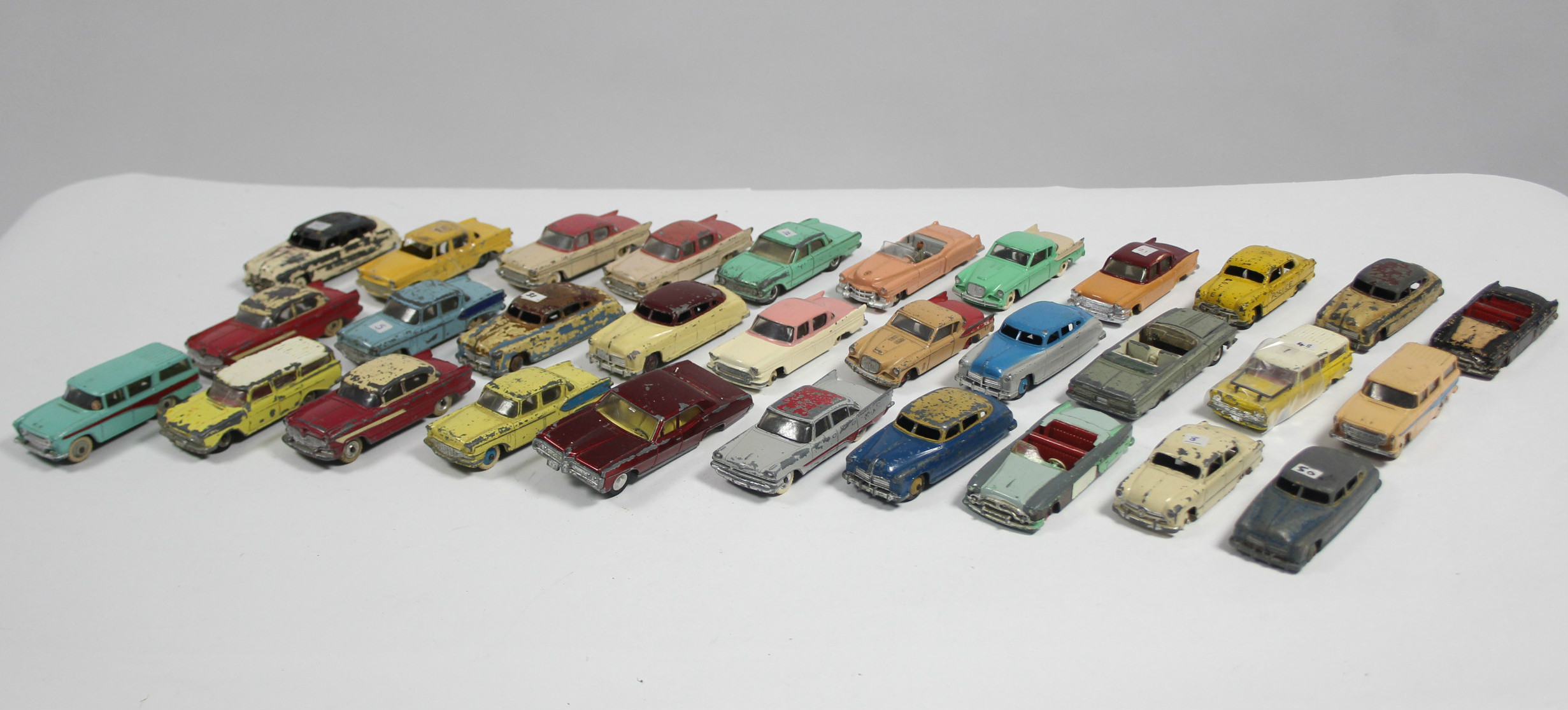 Thirty two various Dinky scale model cars including “Plymouth Fury” (No. 137); & “Cadillac Eldorado” - Image 3 of 6