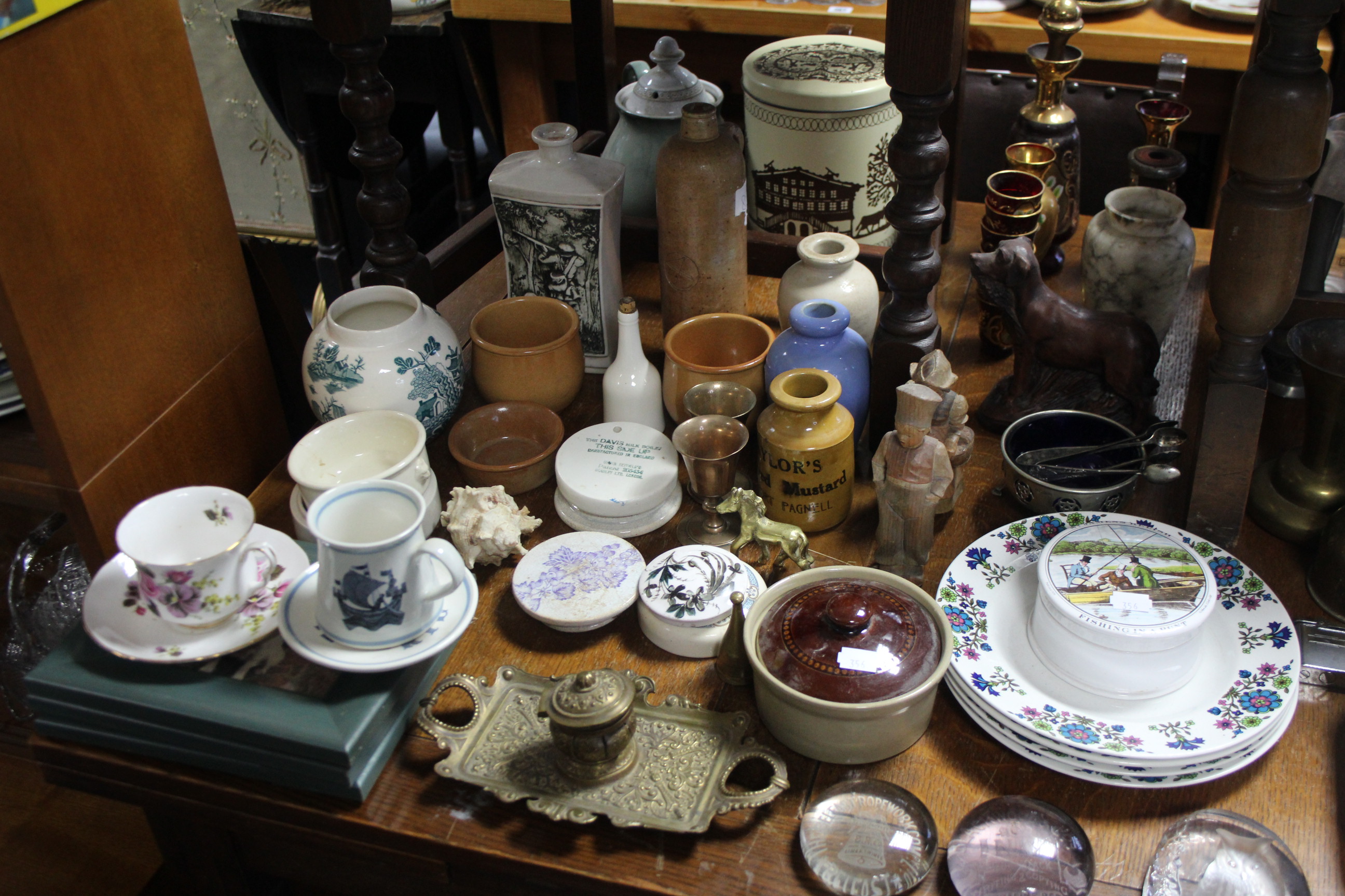 Various items of decorative china, pottery, etc. - Image 2 of 2