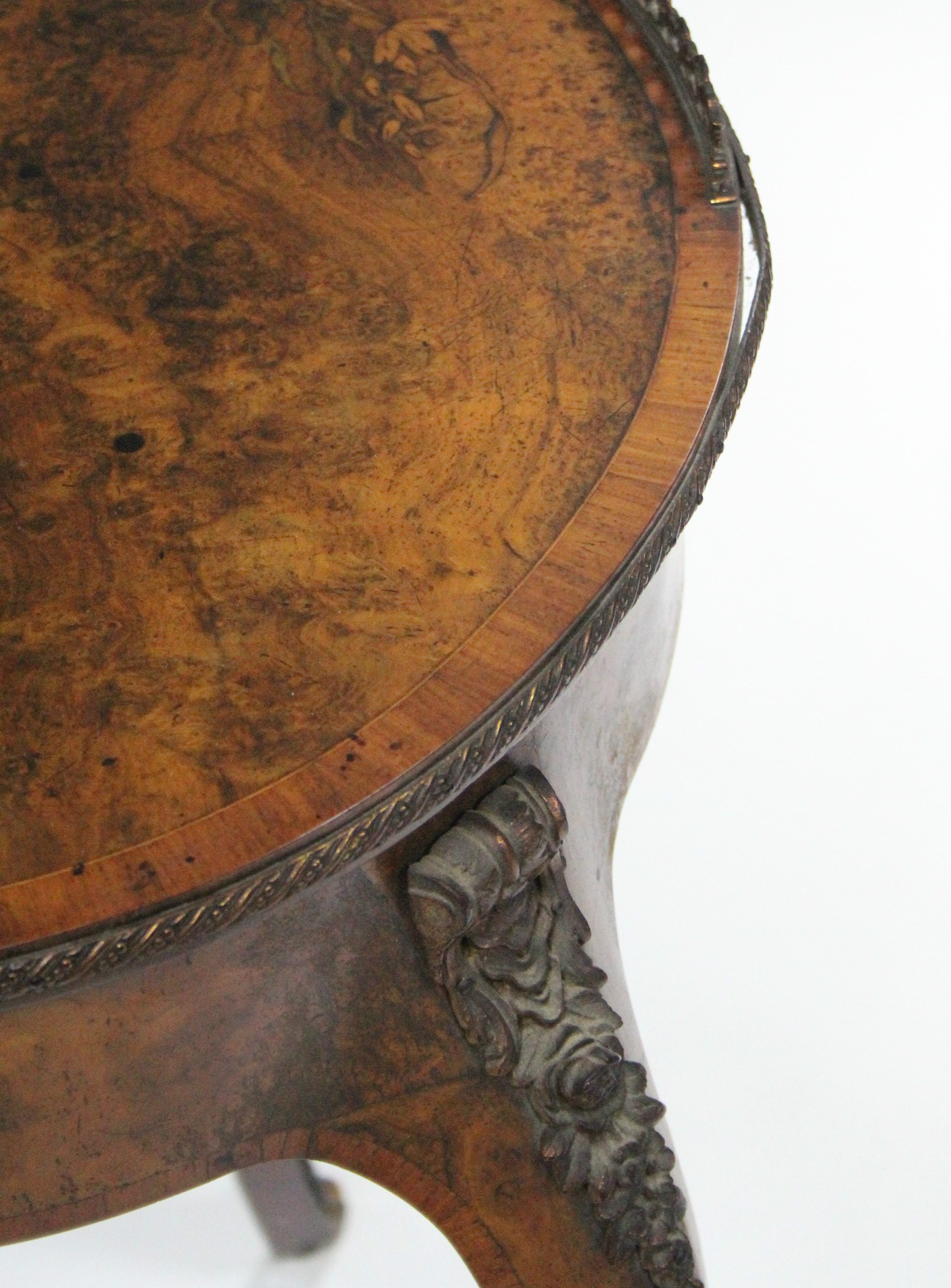 A mid-19th century burr-walnut kidney-shaped dressing table in the Louis XVI style, the - Image 9 of 10