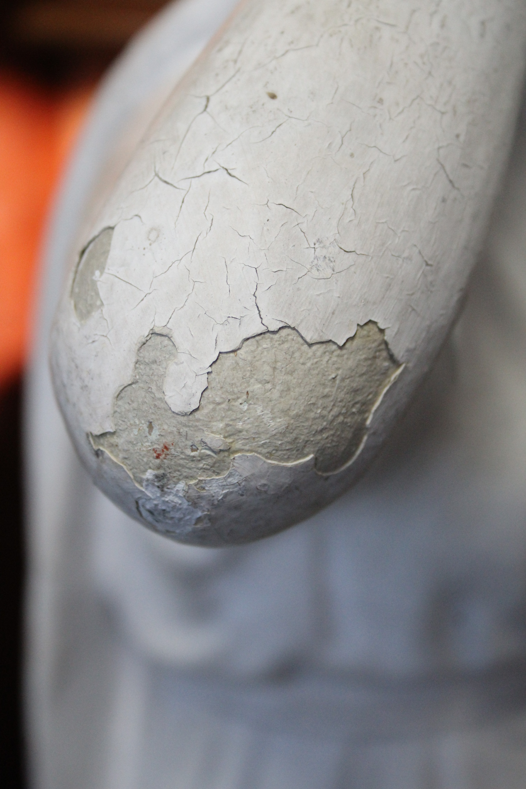 A white-painted plaster standing classical female figure with flowing robes, a candle holder to - Image 5 of 6