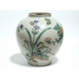 A 17th century JAPANESE ARITA KO-KUTANI TYPE PORCELAIN VASE of rounded form with short neck,