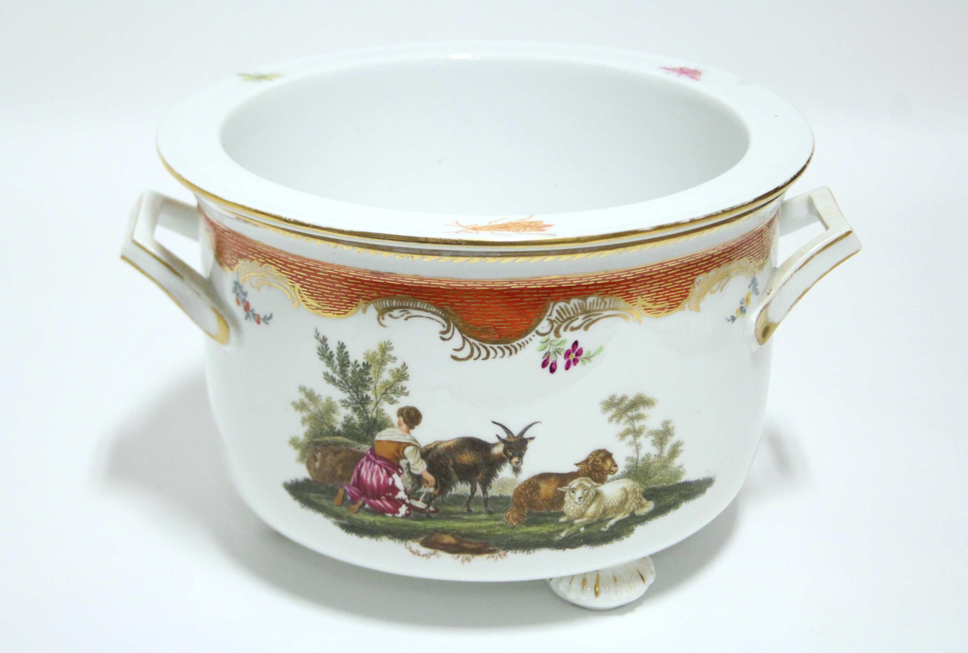 A 19th century MEISSEN TWO-HANDLED ICE PAIL with separate liner, the exterior with finely painted - Image 5 of 8