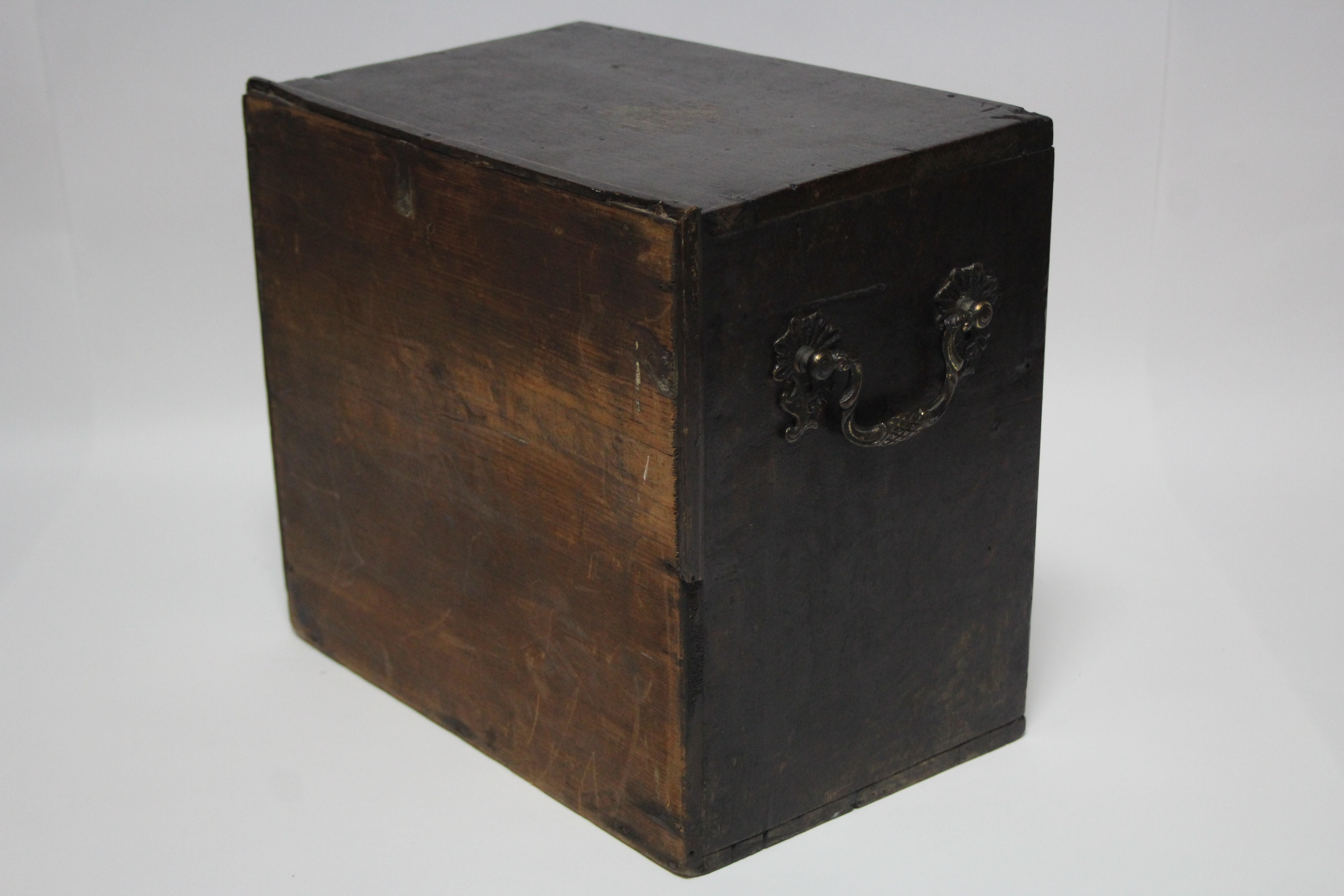 A late 17th/early 18th century oak small portable chest fitted with an arrangement of nine small - Image 5 of 5