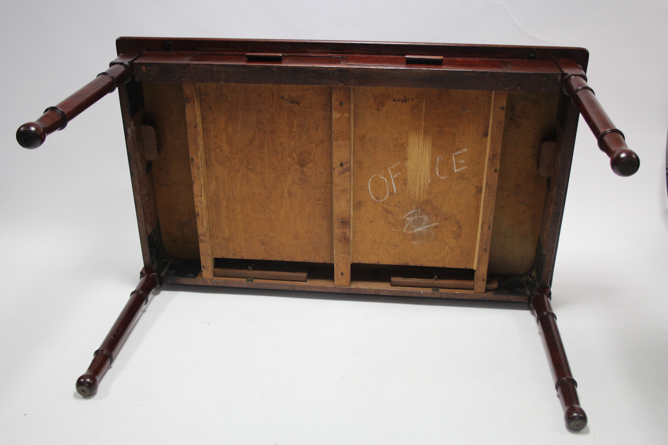 A late 19th/early 20th century oak & pine office table inset crimson leatherette to the - Image 4 of 4