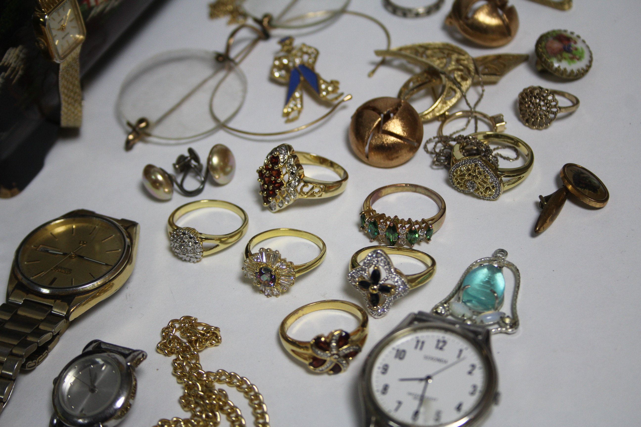 Five various wristwatches; three compacts; & various items of costume jewellery. - Image 2 of 9