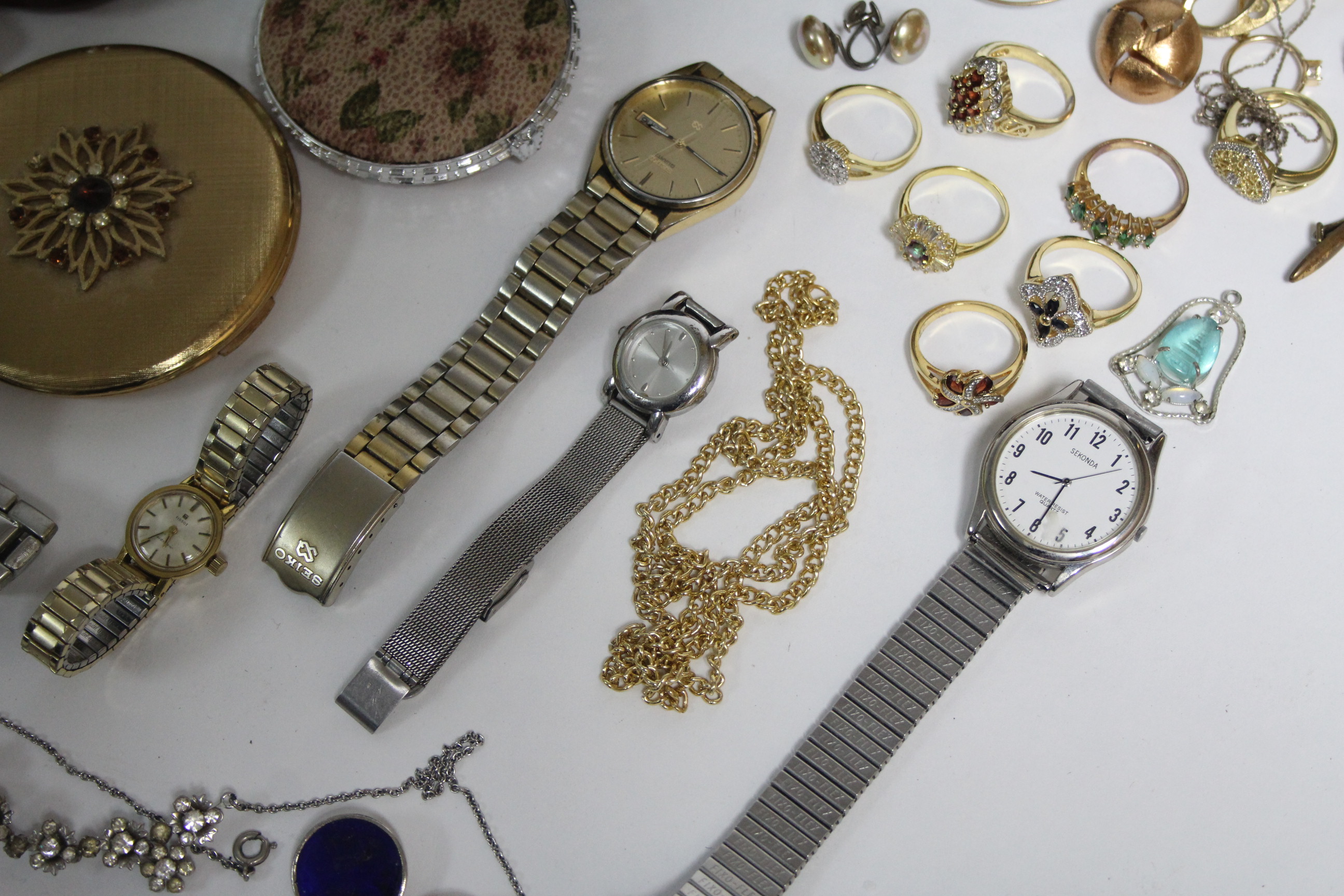 Five various wristwatches; three compacts; & various items of costume jewellery. - Image 5 of 9