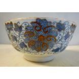 An 18th/19thC Chinese porcelain footed bowl, decorated in blue and white,