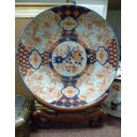 An early 20thC Imari porcelain charger,