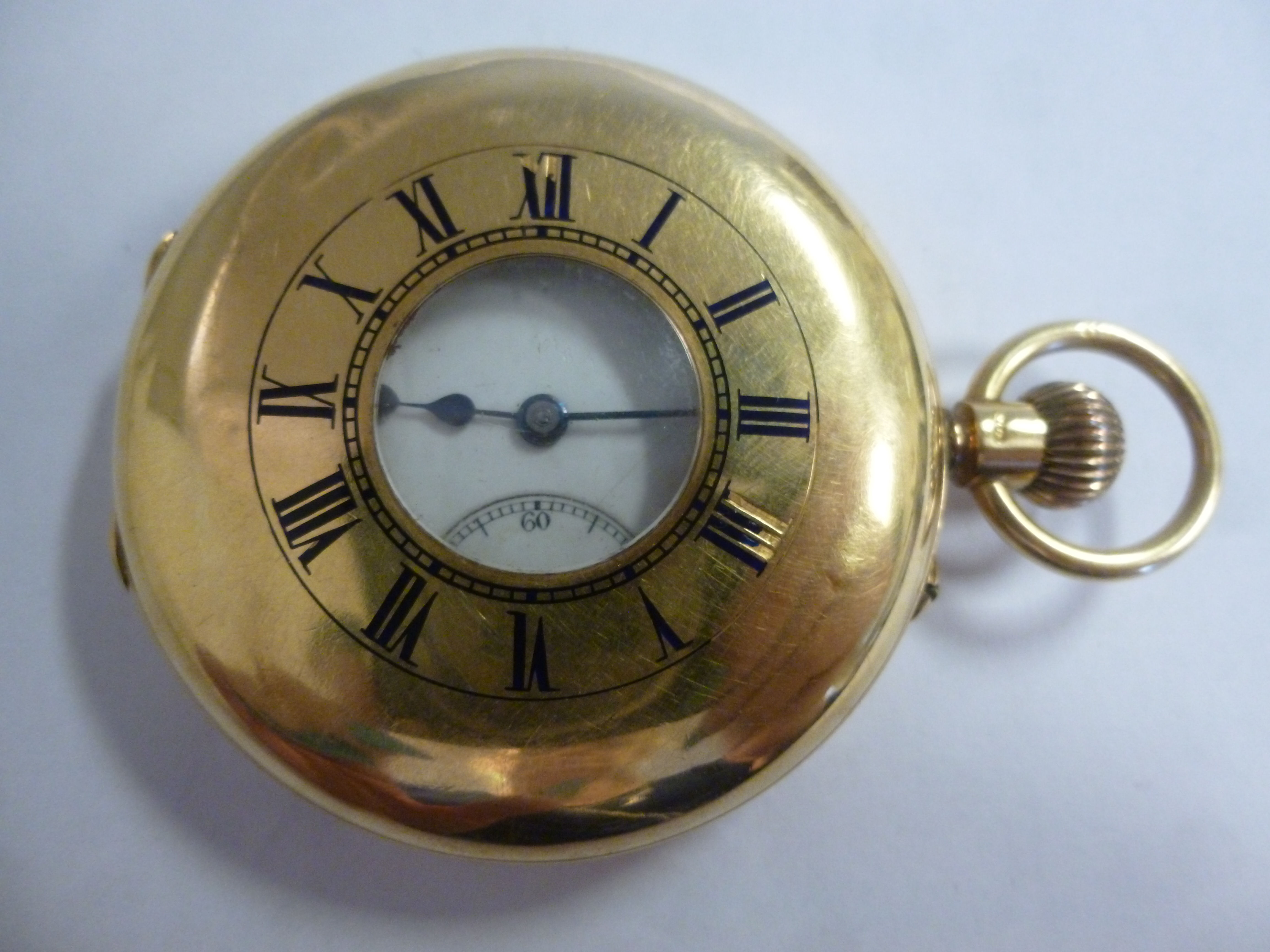 An 18ct gold cased half hunter pocket watch with engraved black enamelled Roman numerals around the - Image 2 of 6