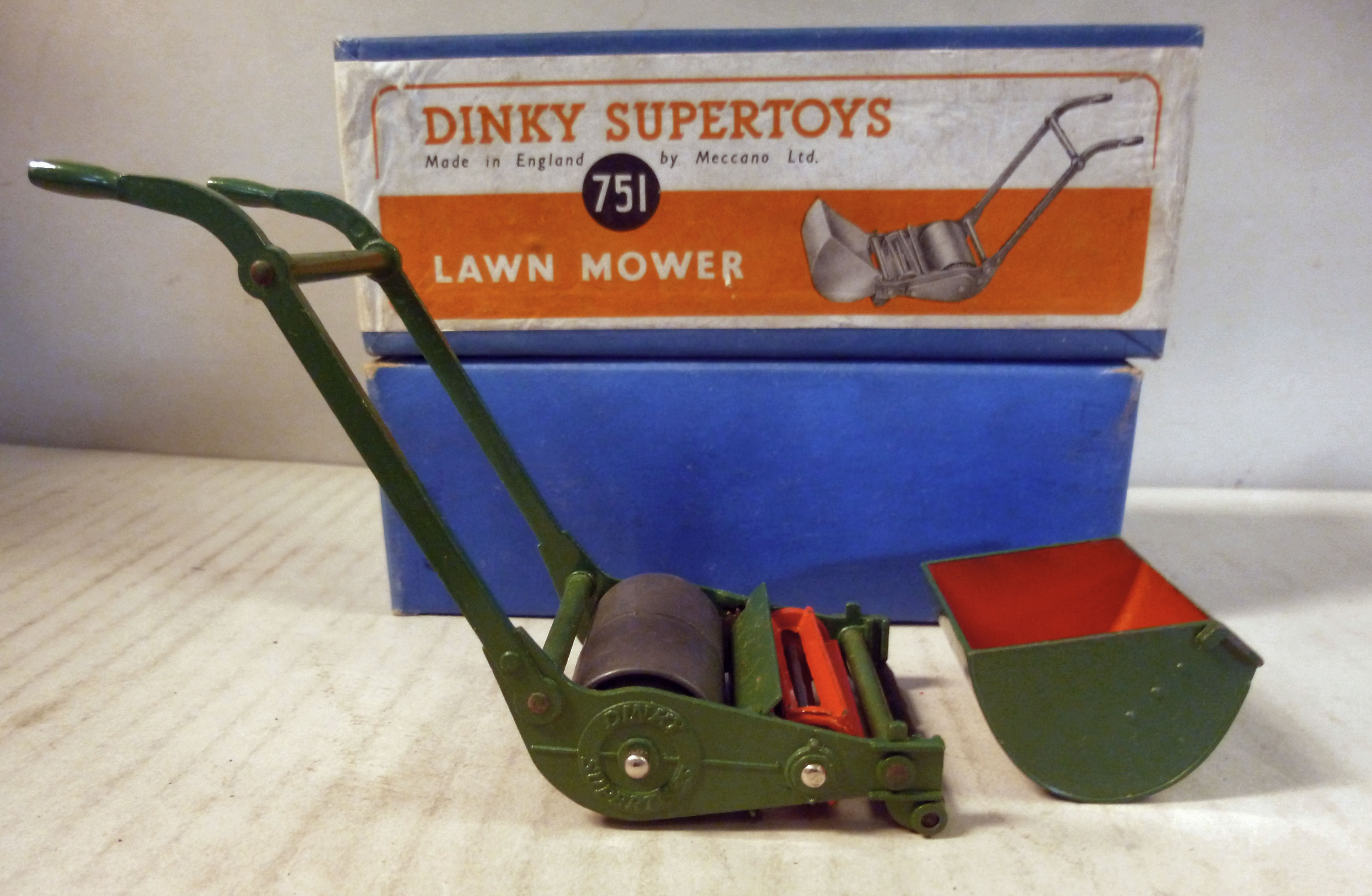 A Dinky diecast model no.