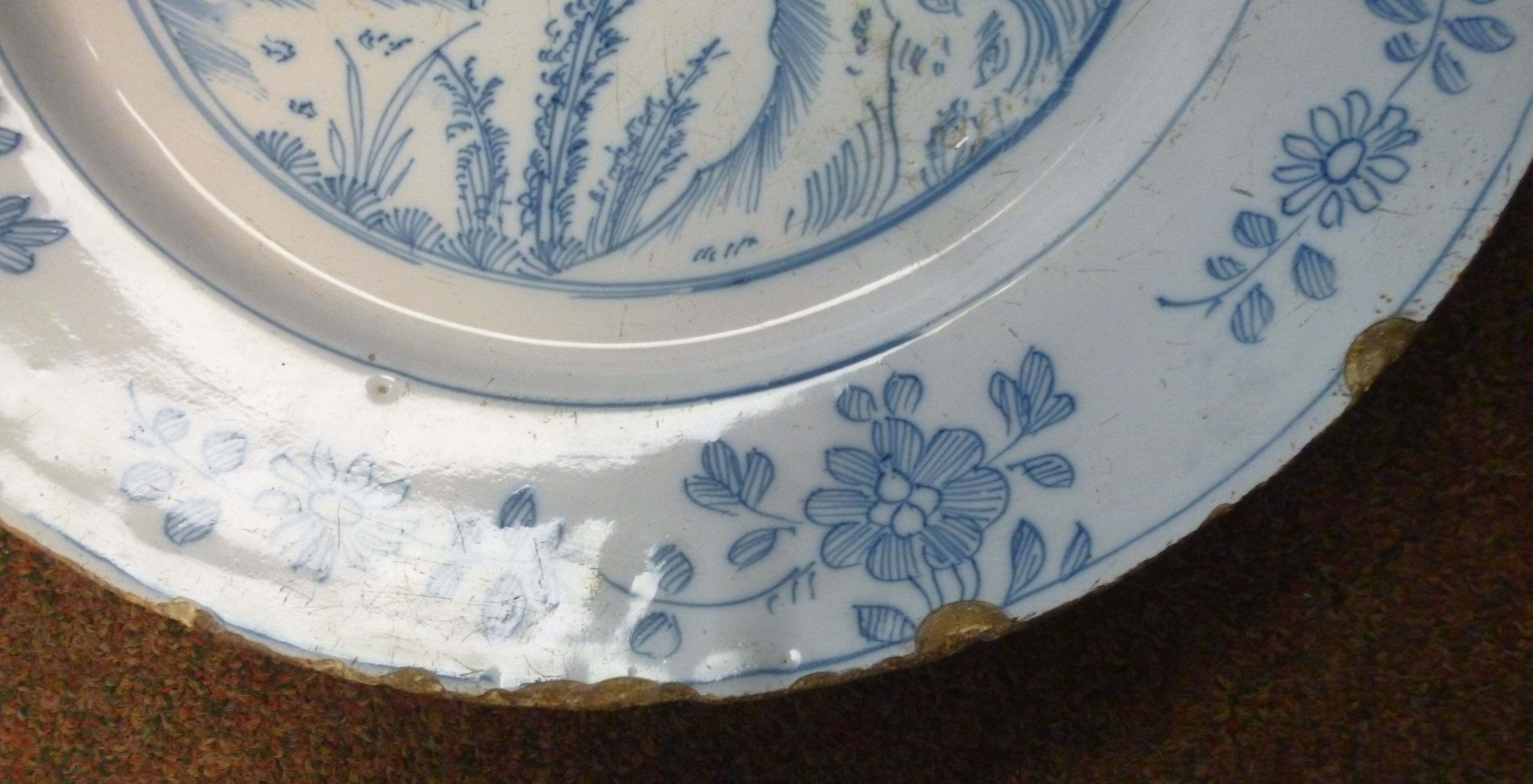 A late 18thC Dutch Delft broad rimmed charger, - Image 2 of 8