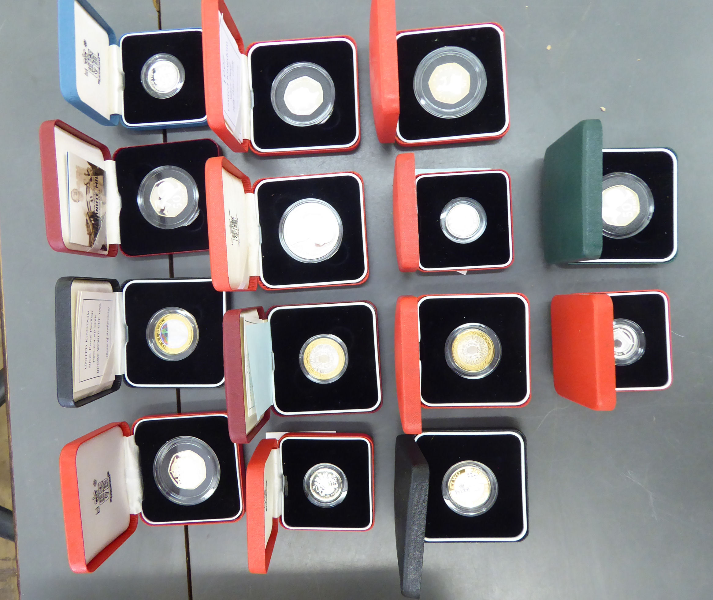 Franklin Mint and other proof coins: to include 'The 1994 Silver £2 Coin' boxed with certificate