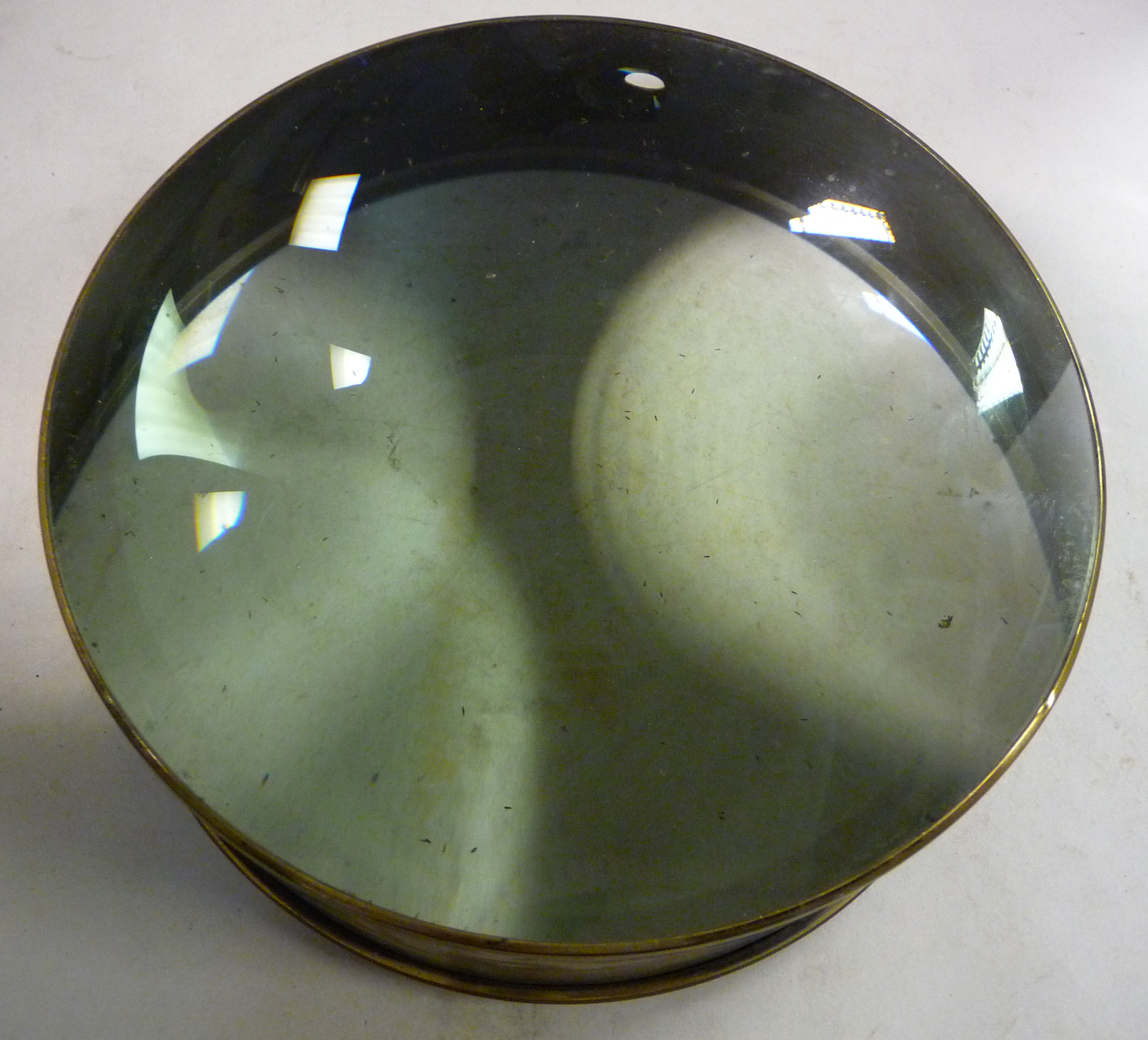 A late 19th/early 20thC brass framed, twin lens magnifier 3.5''h 8. - Image 3 of 4