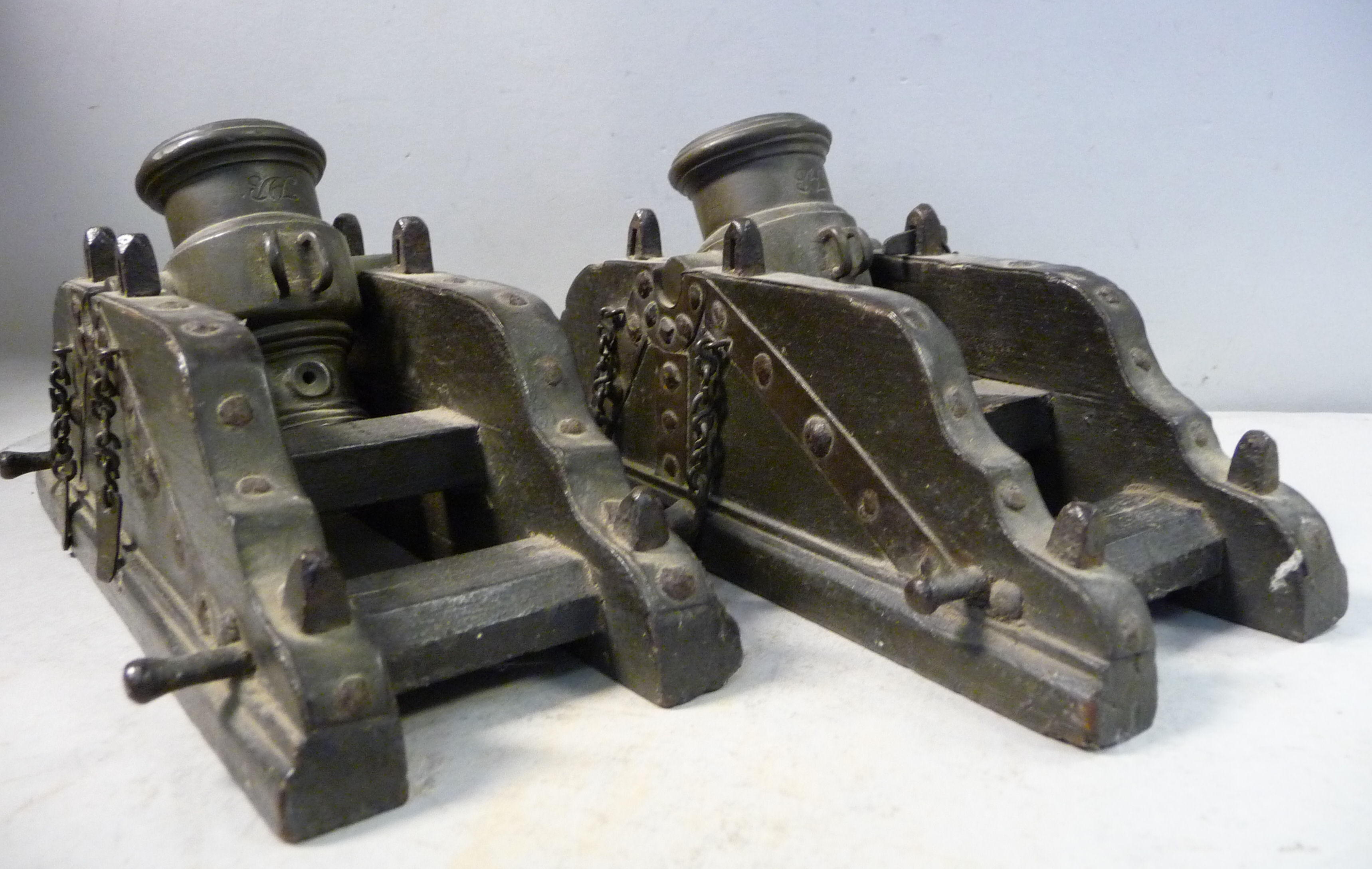 A pair of late 19thC miniature model mortars, - Image 8 of 10