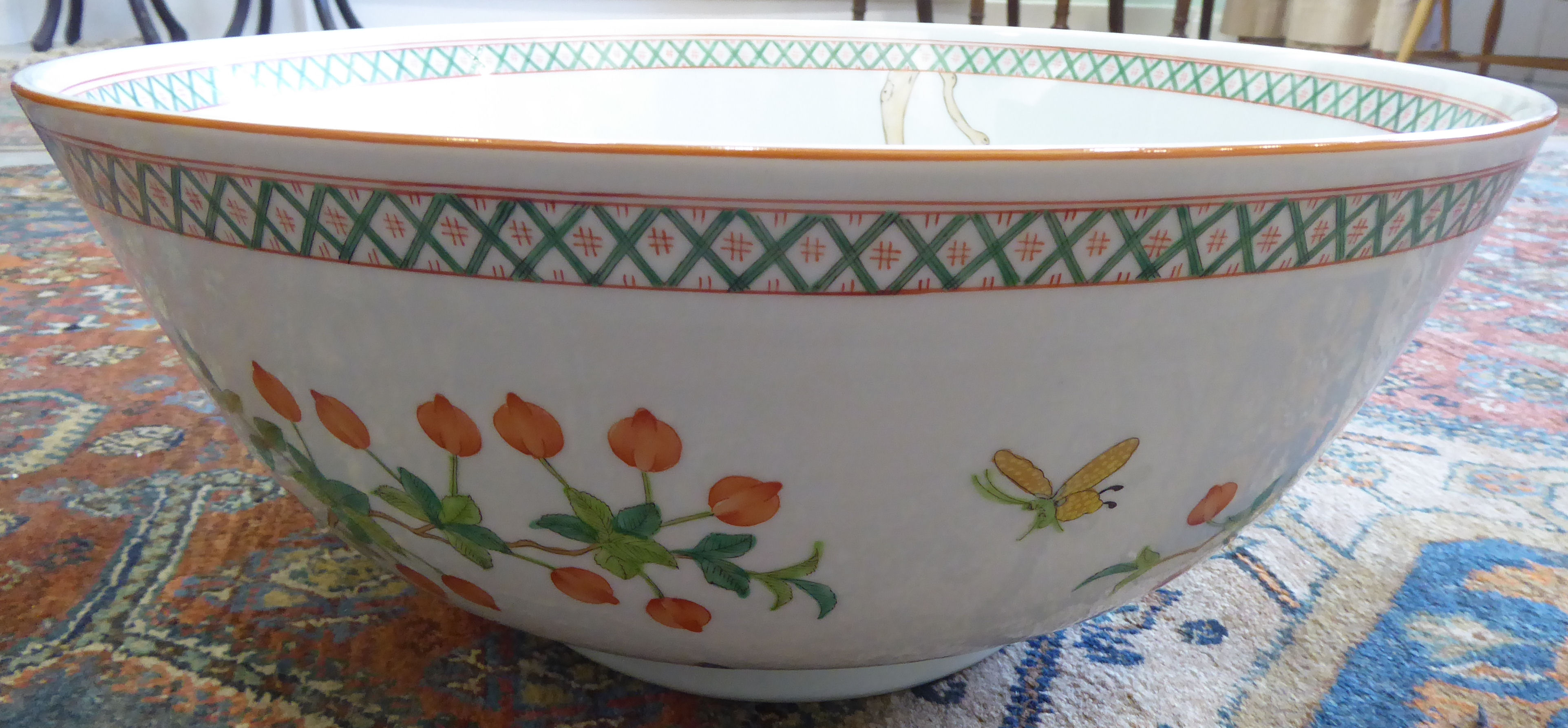 A modern Chinese porcelain bowl, decorated with insects, flora, - Image 3 of 7