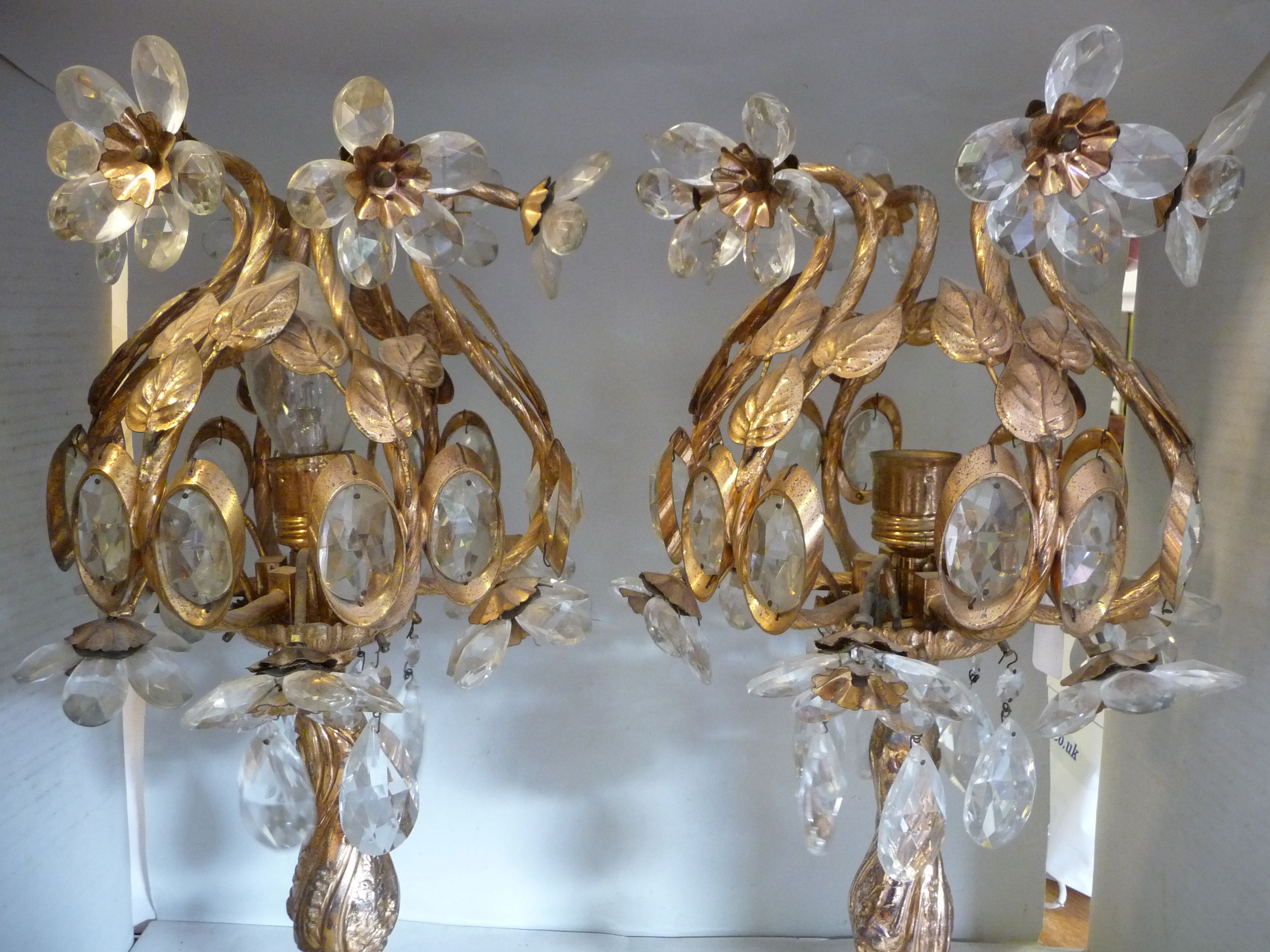 A pair of 20thC Continental gilded metal and cut crystal table lamps, - Image 4 of 4