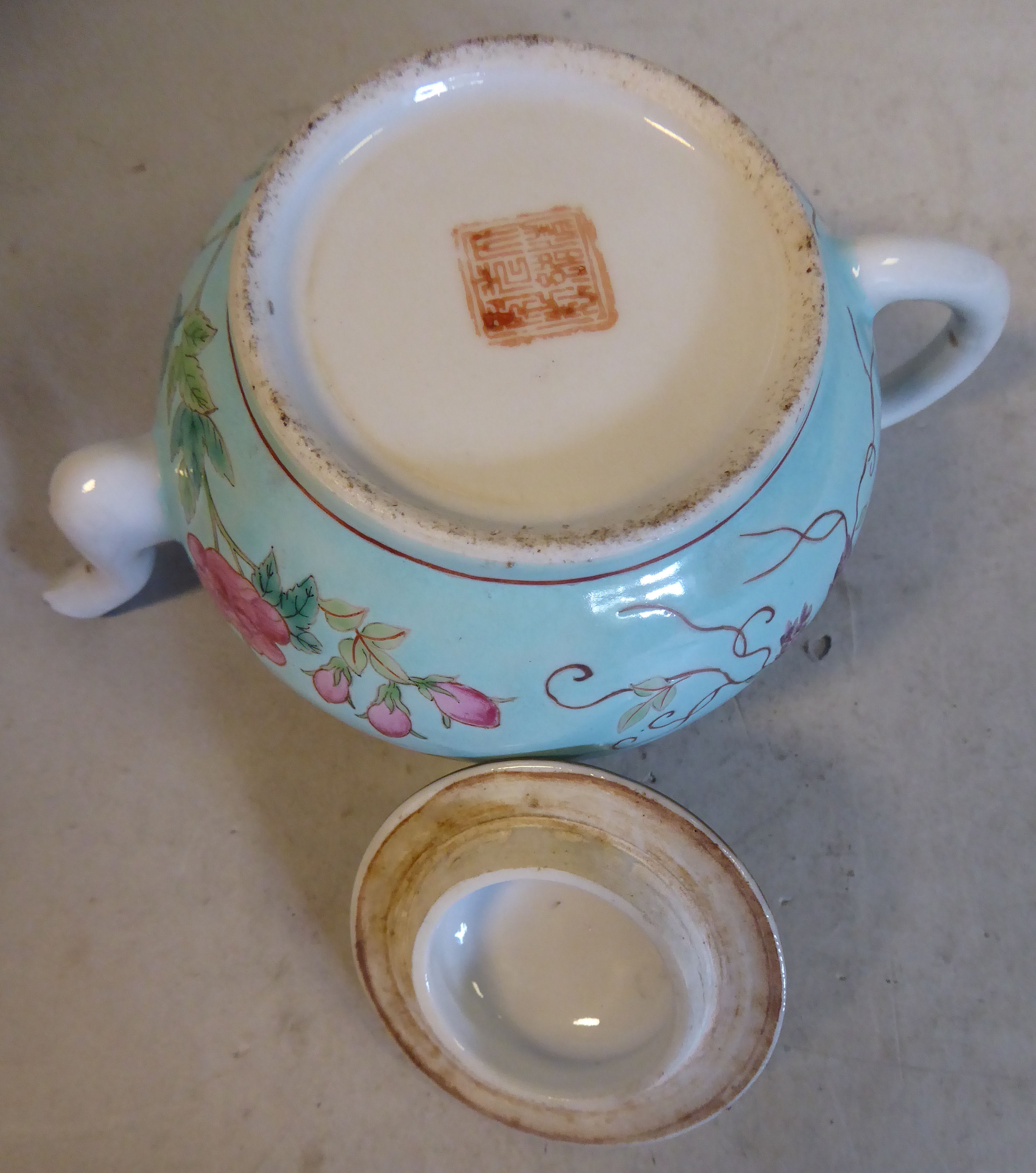 A late 19thC Chinese porcelain 'small' teapot of squat, bulbous form with an S-shaped spout, - Image 6 of 6