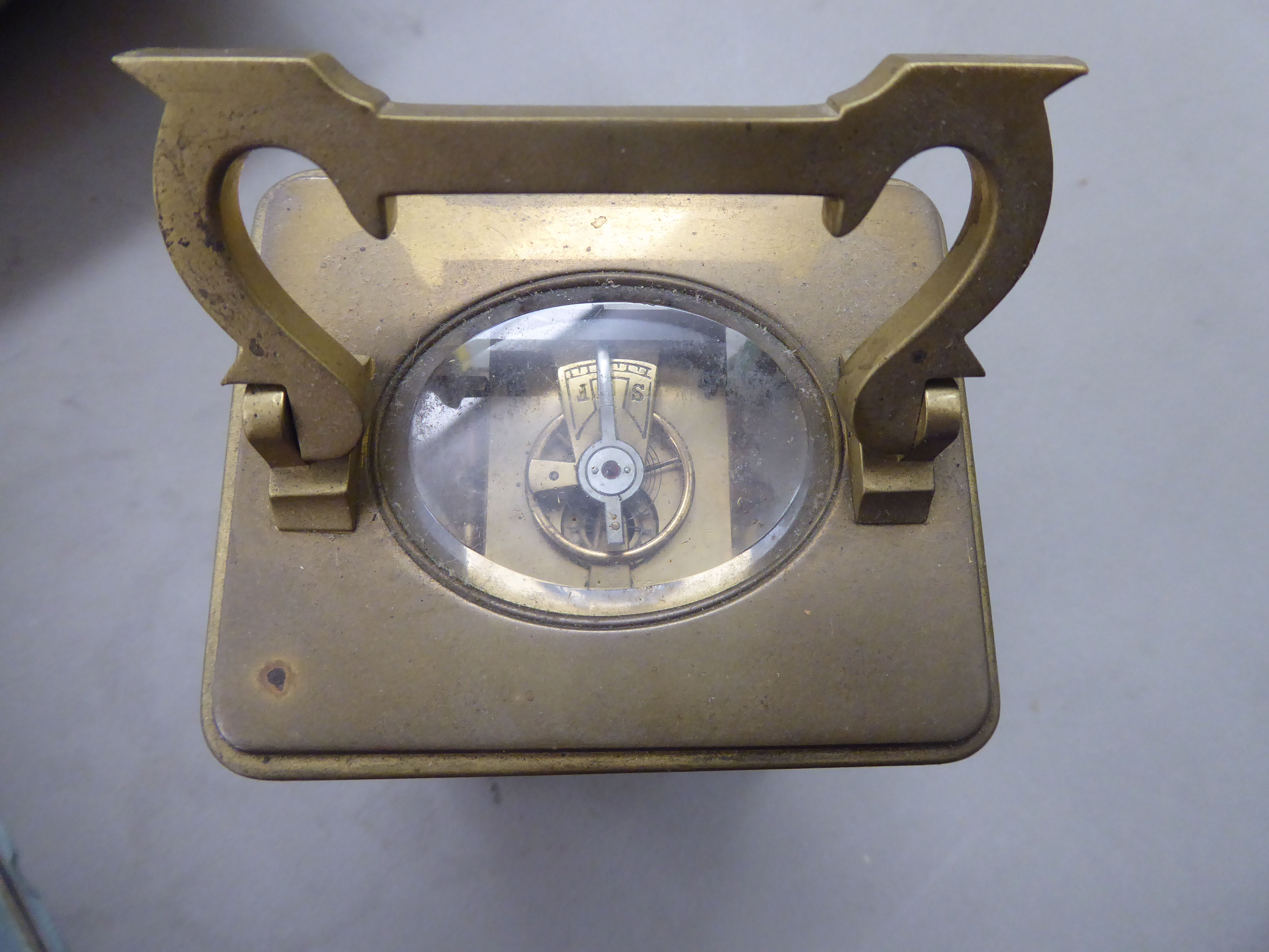 An early 20thC lacquered brass cased carriage timepiece with straight sides, - Image 3 of 3