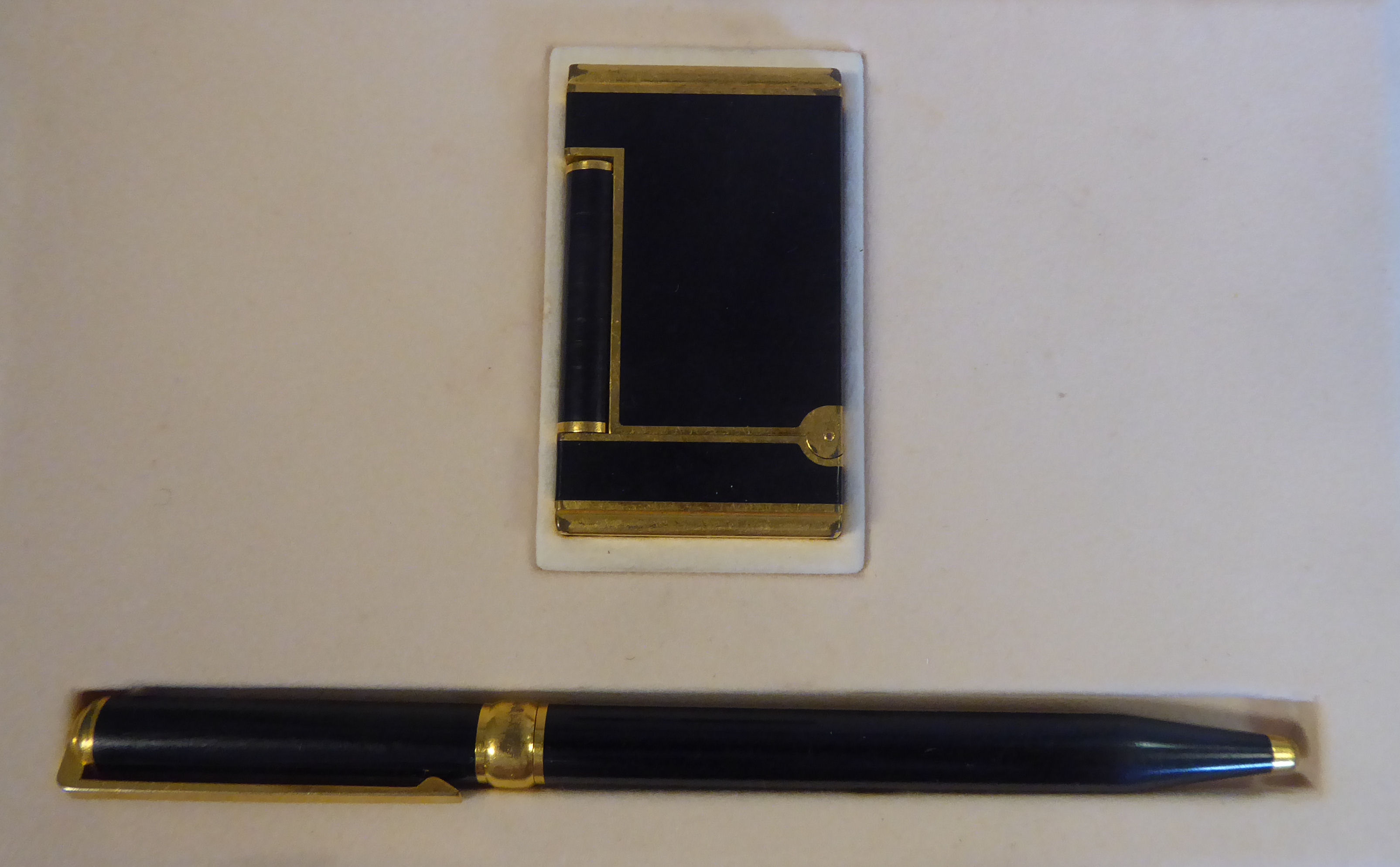 An S T Dupont Chinese lacquered and gold plated cased,