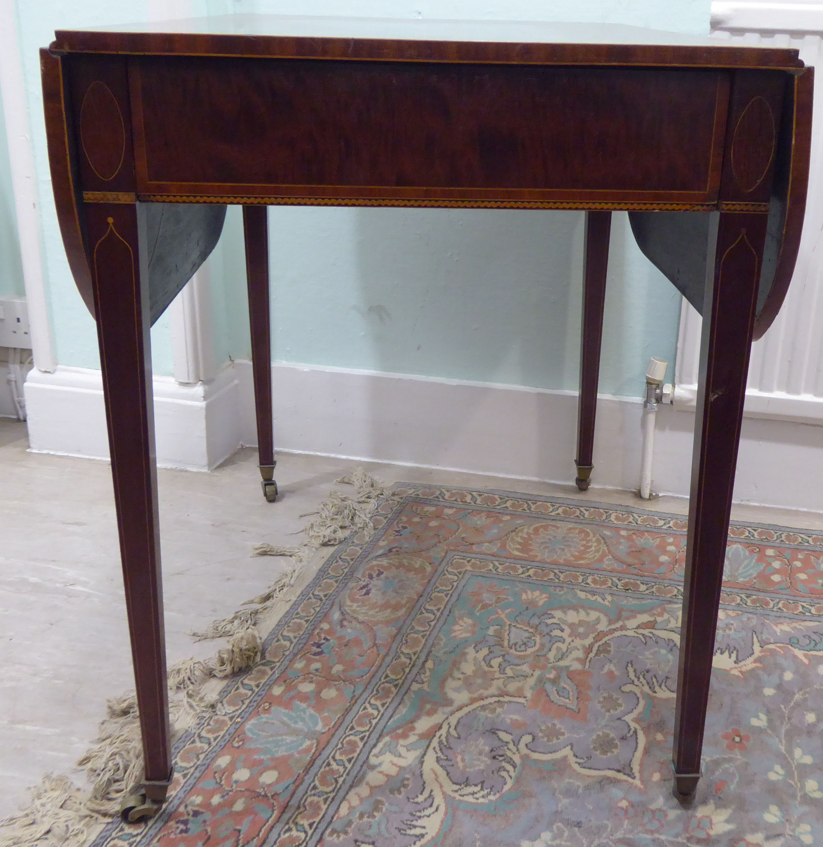 An early 19thC mahogany Pembroke table, having crossbanded, - Image 4 of 5