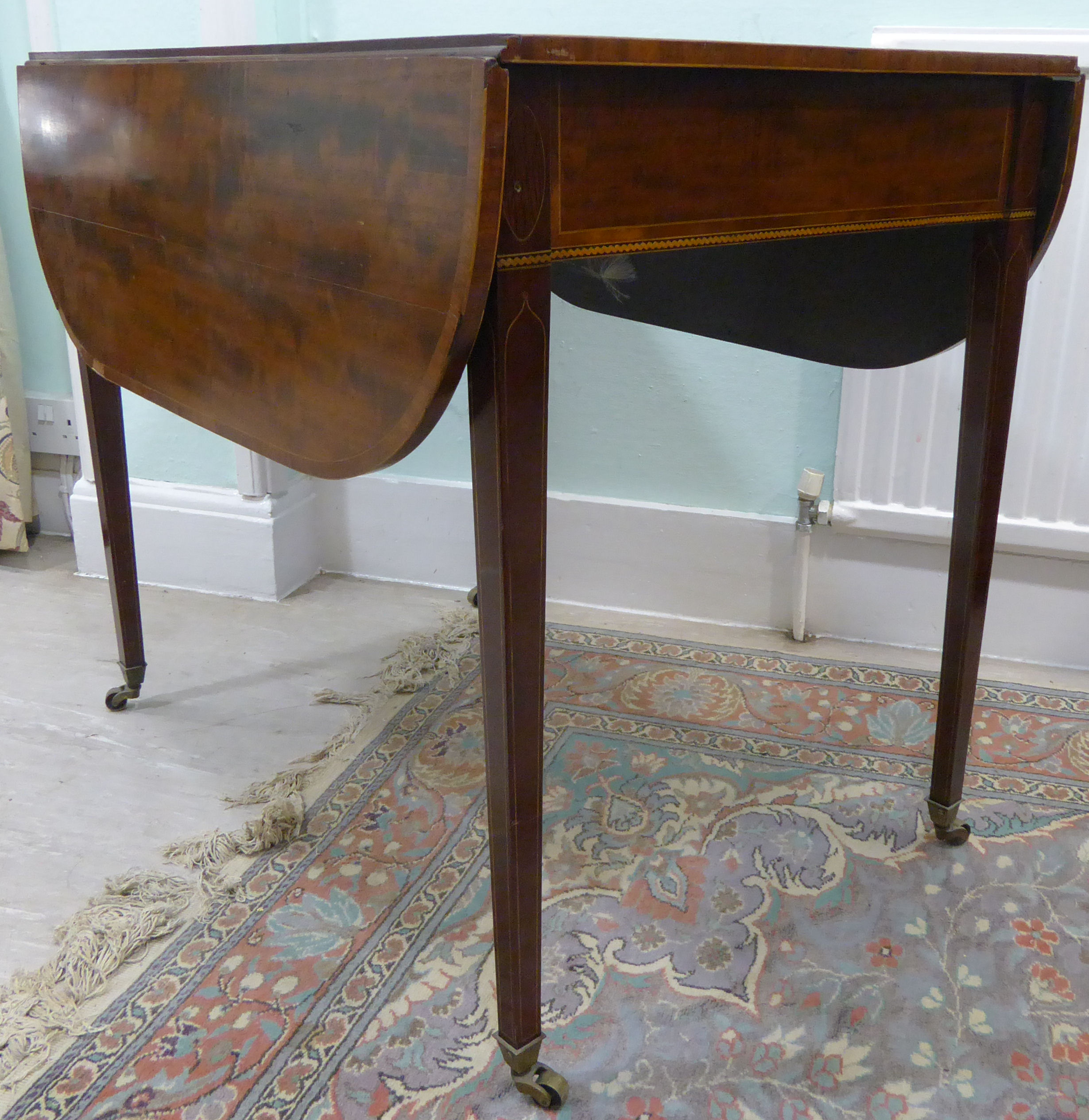 An early 19thC mahogany Pembroke table, having crossbanded, - Image 2 of 5