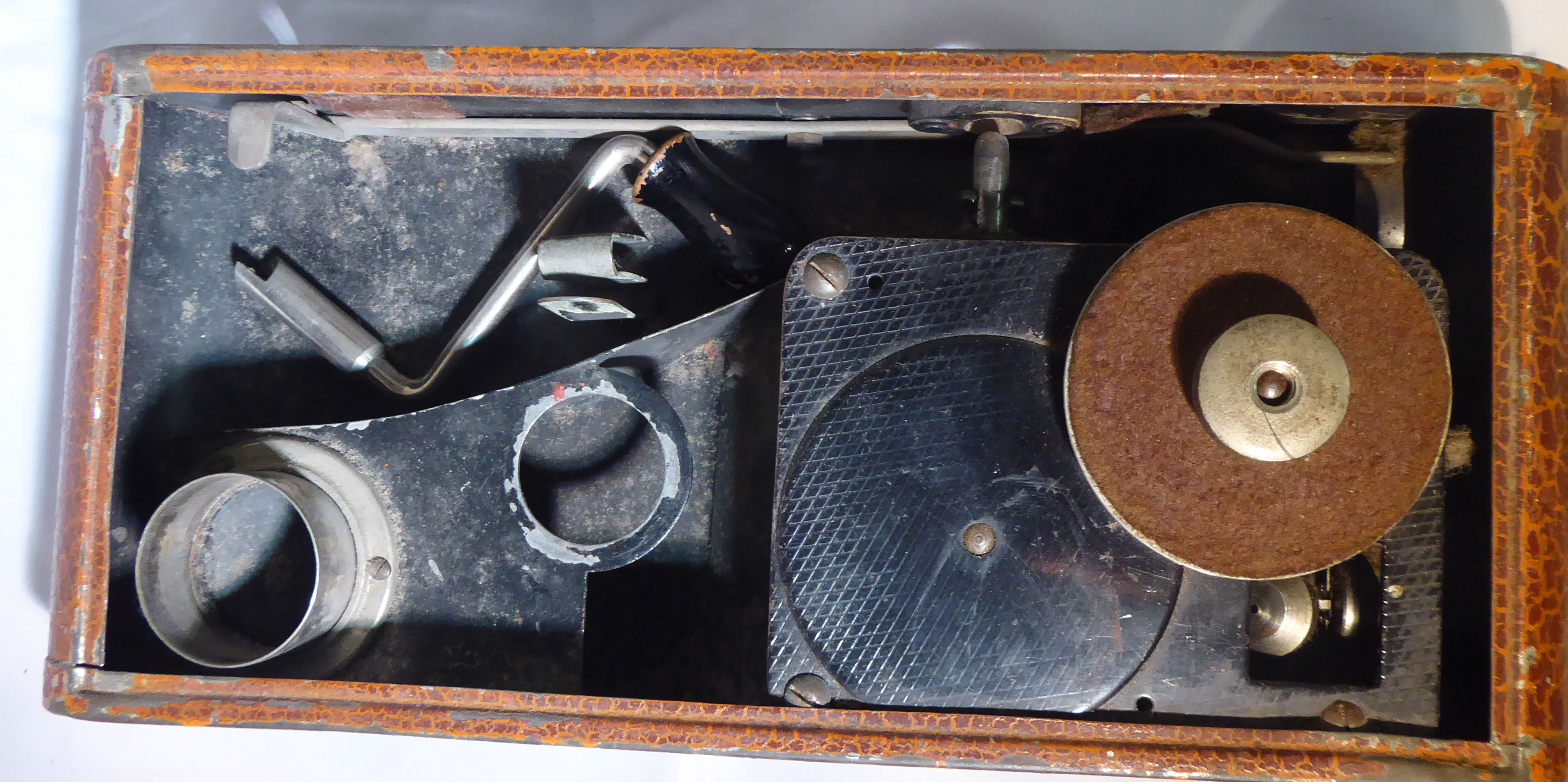 A 'vintage' Swiss made Thoreus Excelda portable gramophone, - Image 5 of 9