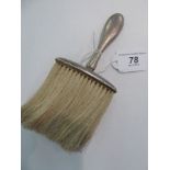 A gentleman's silver handled top hat brush 11