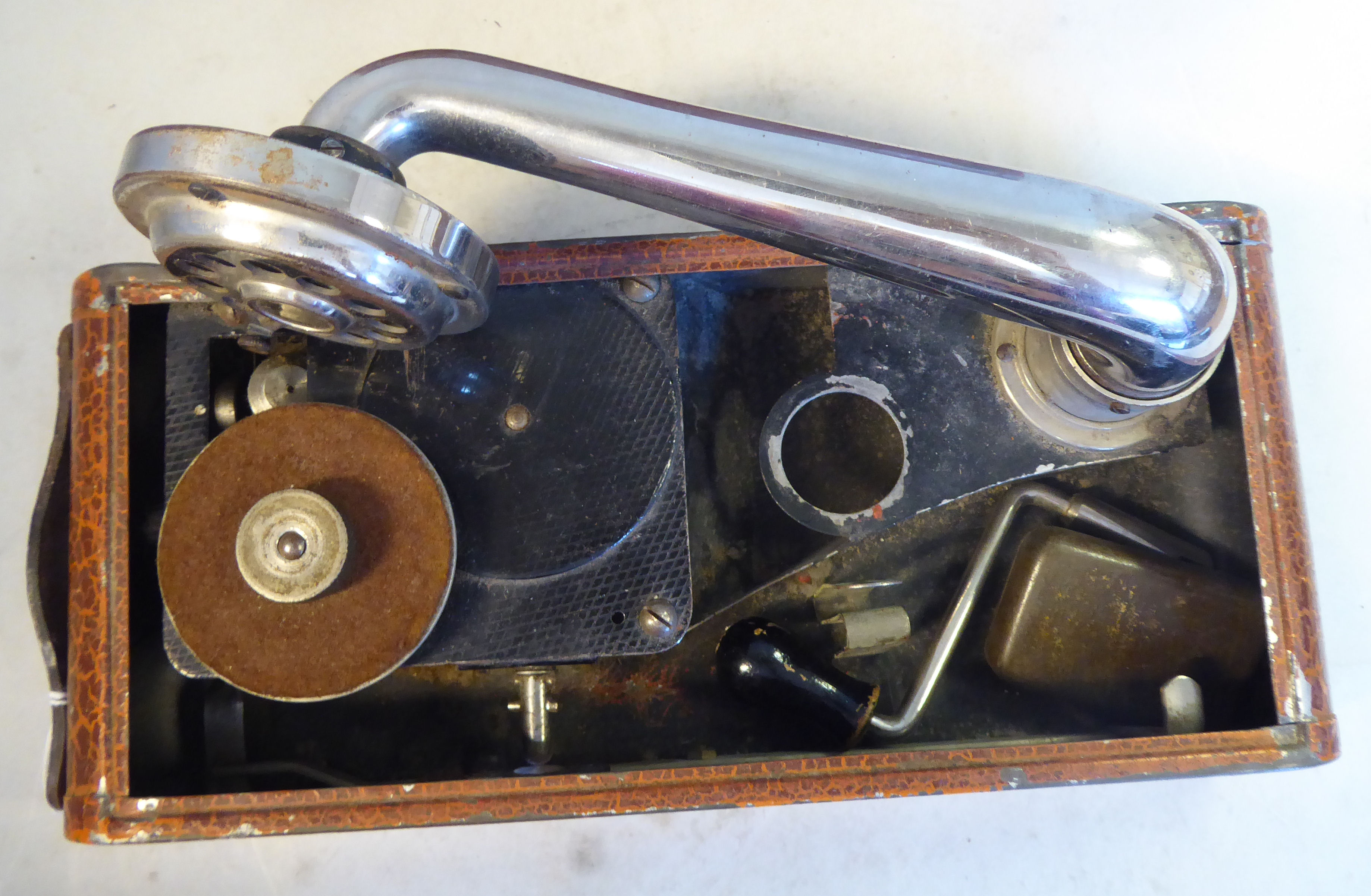 A 'vintage' Swiss made Thoreus Excelda portable gramophone, - Image 7 of 9