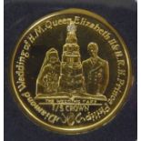 A Pobjoy Mint Elizabeth II Falkland Islands 1/5 gold crown 2007 11