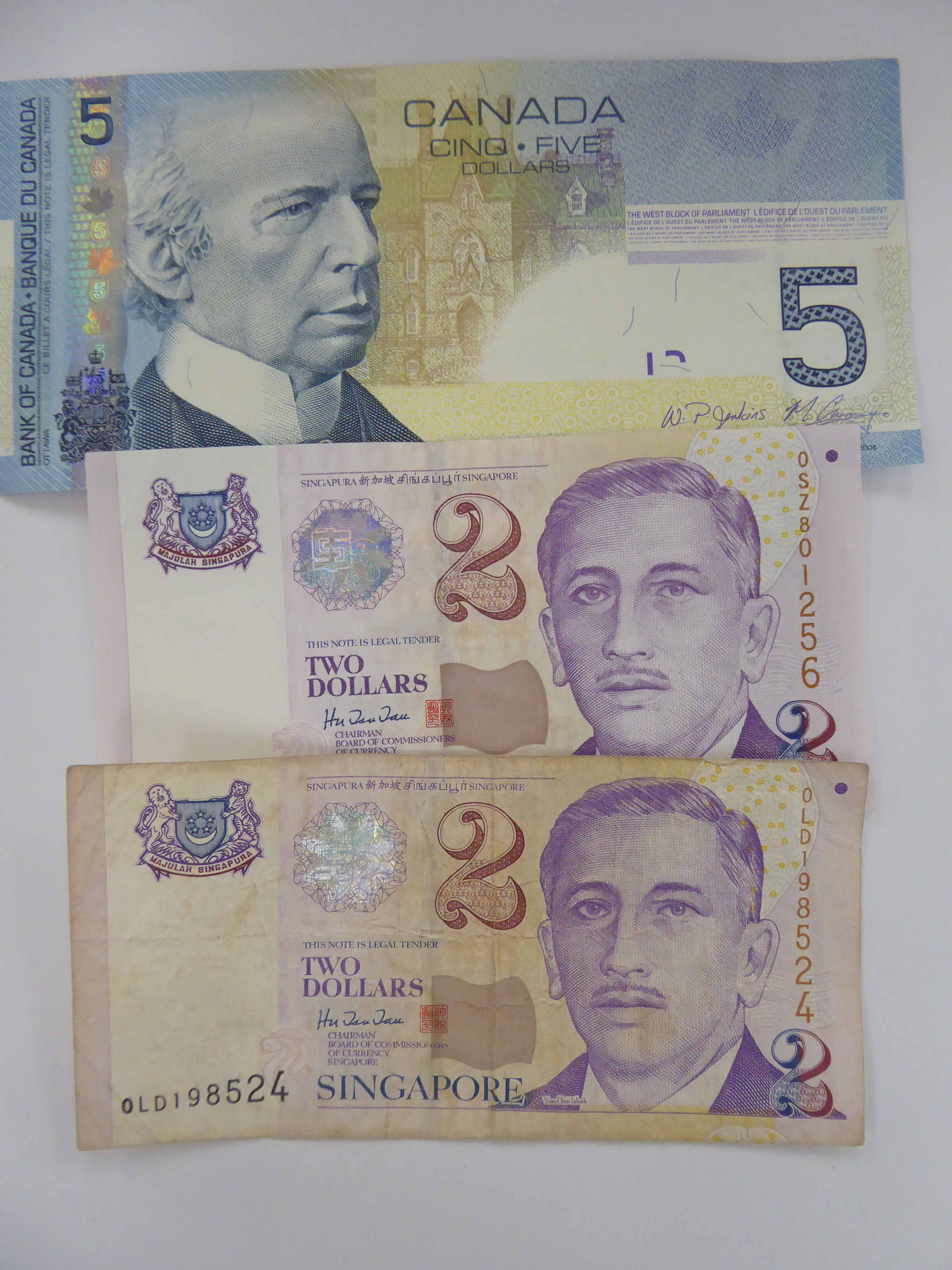 World coins and banknotes: to include a one hundred Hong Kong dollar note CS - Image 3 of 3