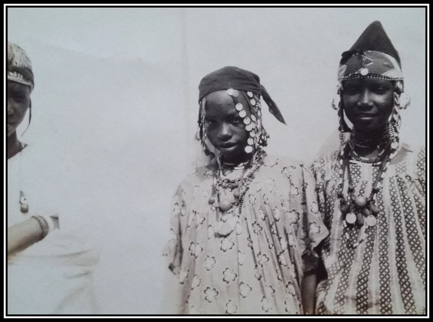 Photograph Album 2 Photo Albums with 95 original photos from Gambia (1917-22) With stunning pictures