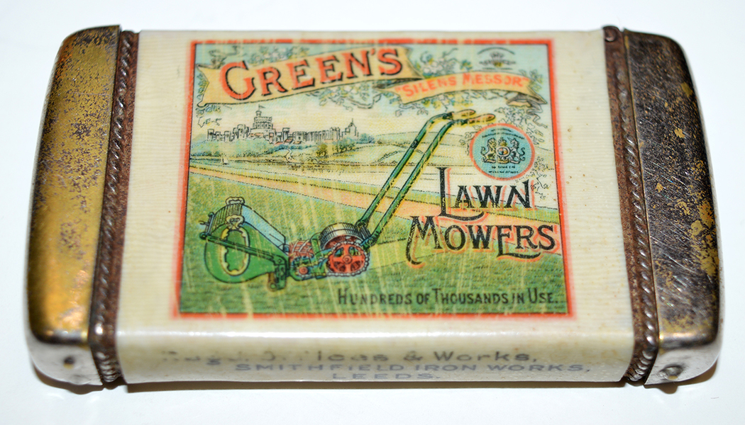 A plated metal advertising vesta case for Green's Lawn Mowers, 7.2cms.