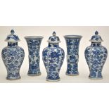 Five piece Chinese blue and white 'garniture' from the 'Vung Tau Cargo',
