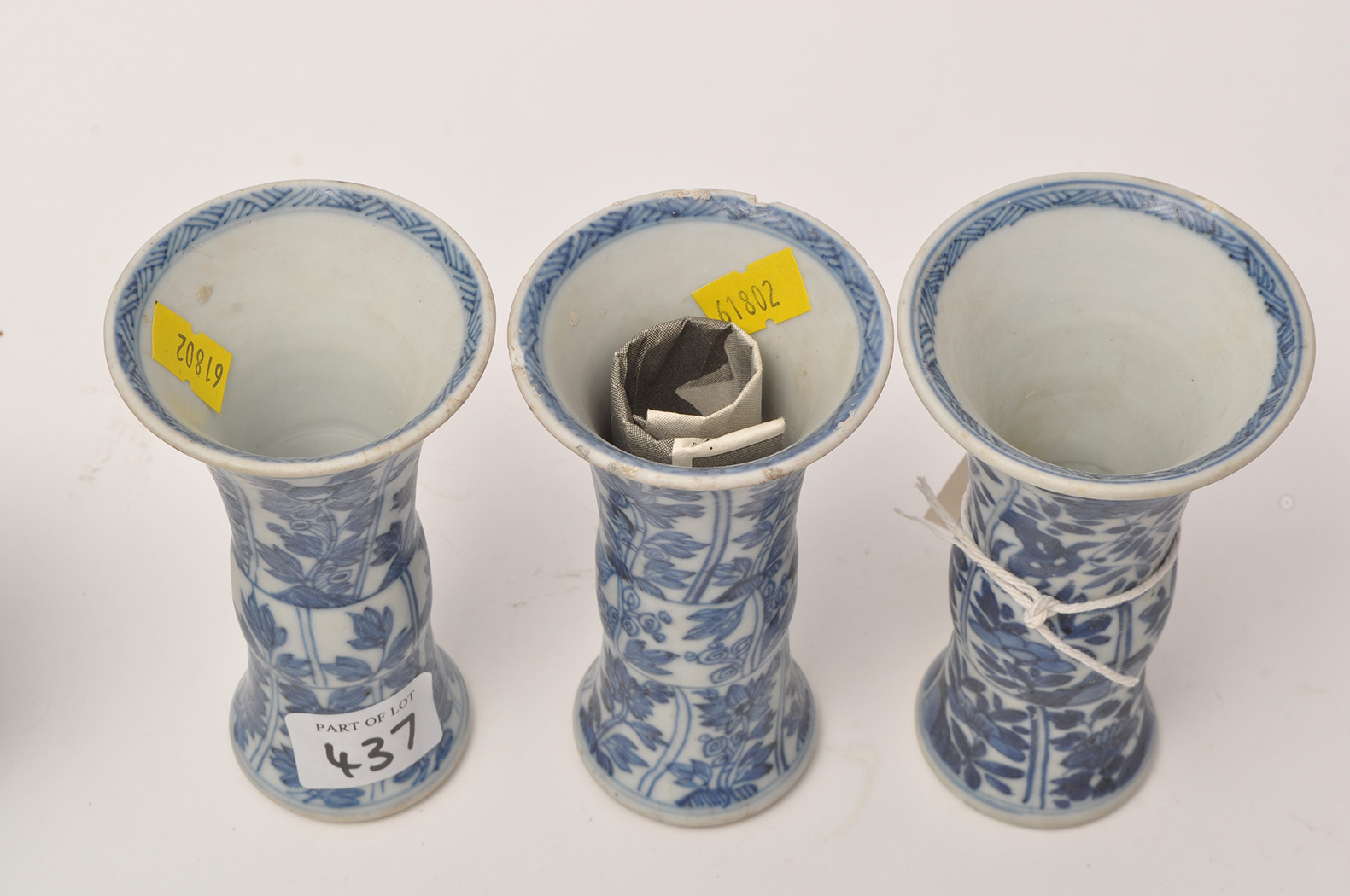 Five piece Chinese blue and white 'garniture' from the 'Vung Tau Cargo', - Image 3 of 10