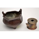 Small Chinese bronze censer,