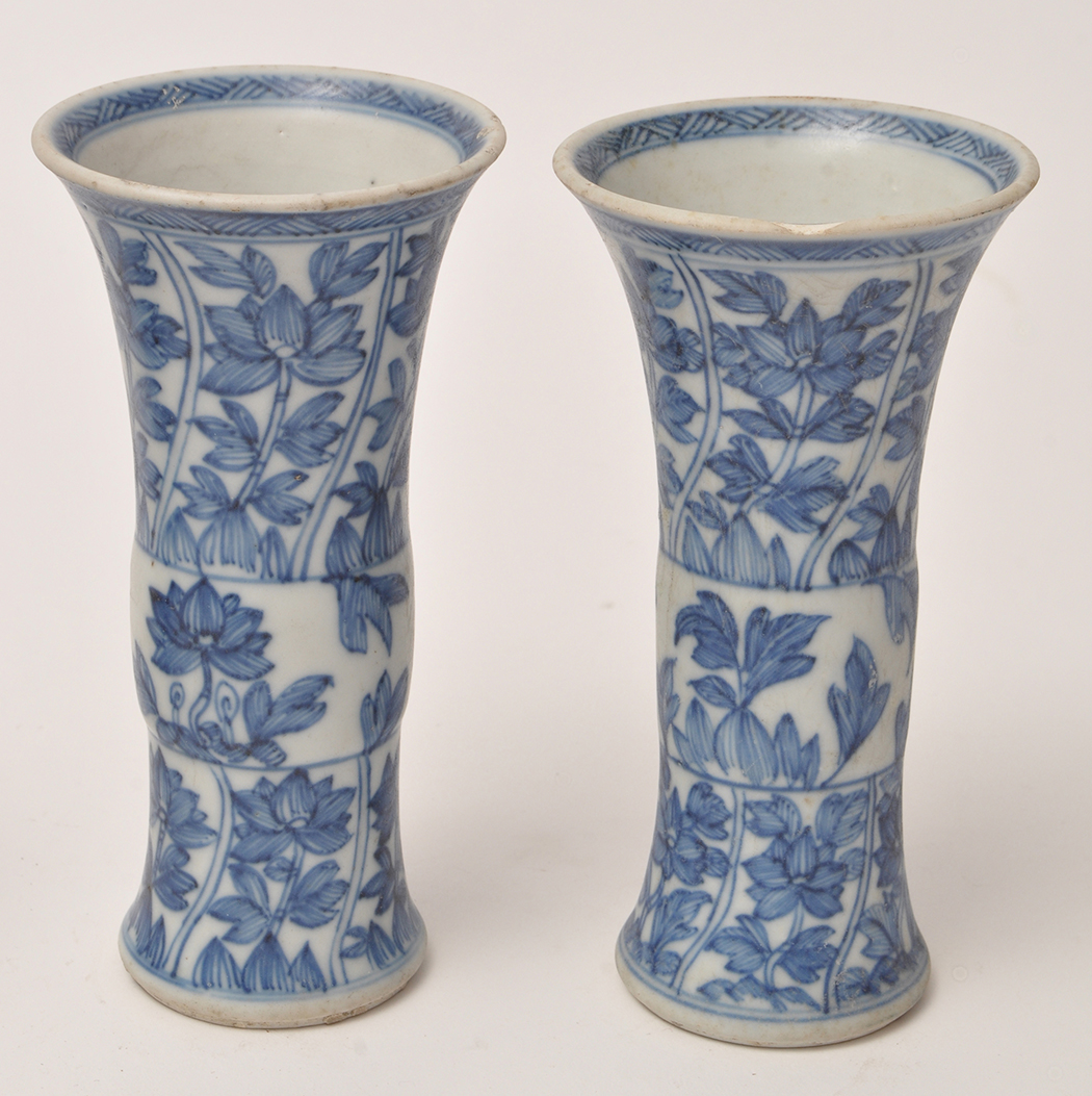 Five piece Chinese blue and white 'garniture' from the 'Vung Tau Cargo', - Image 6 of 9