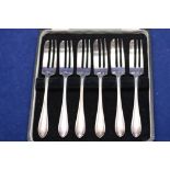 A set of six silver dessert forks by Viner's Ltd., Sheffield 1950, in fitted case, 4.2ozs.