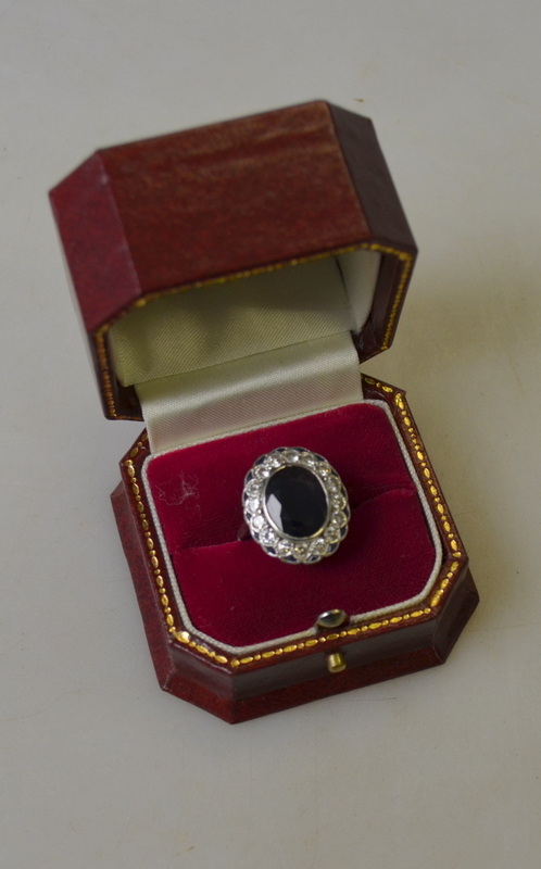 An Art Deco ring having oval sapphire in - Image 2 of 2