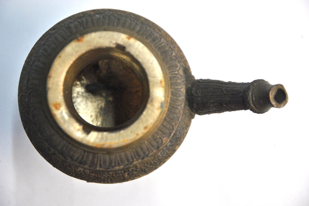 A metal water pipe with trumpet-shaped b - Image 3 of 4