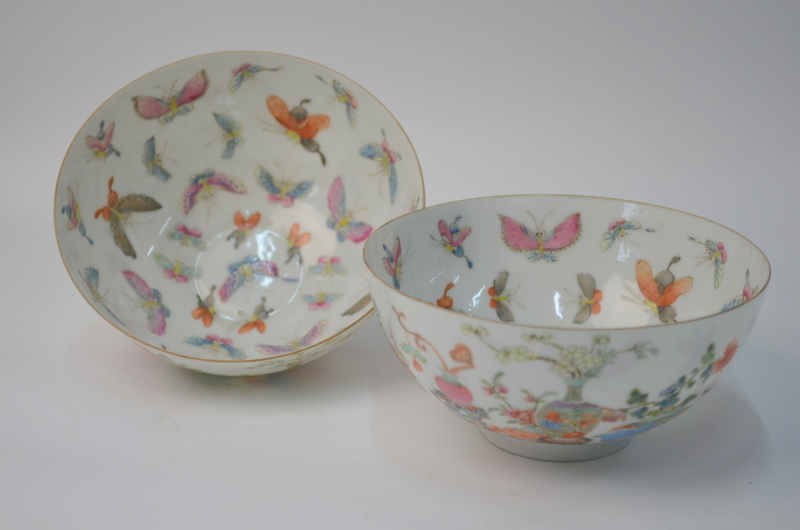 An elegant pair of Chinese famille rose bowls;