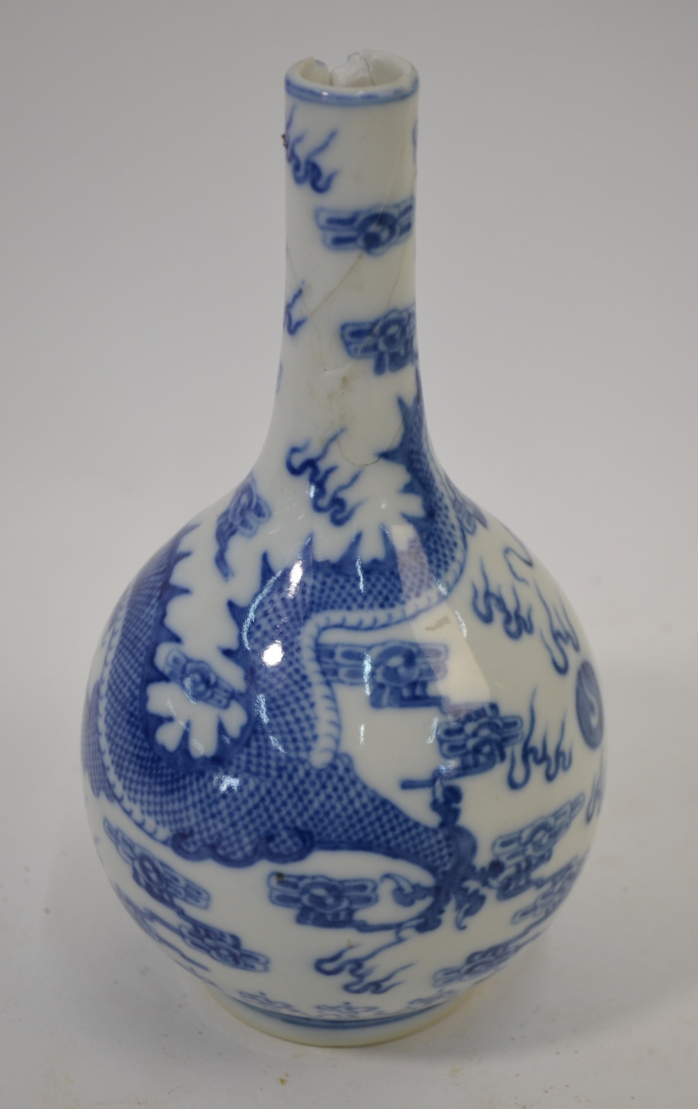 A Chinese famille rose vase with trumpet neck and underglaze blue design, - Image 3 of 12
