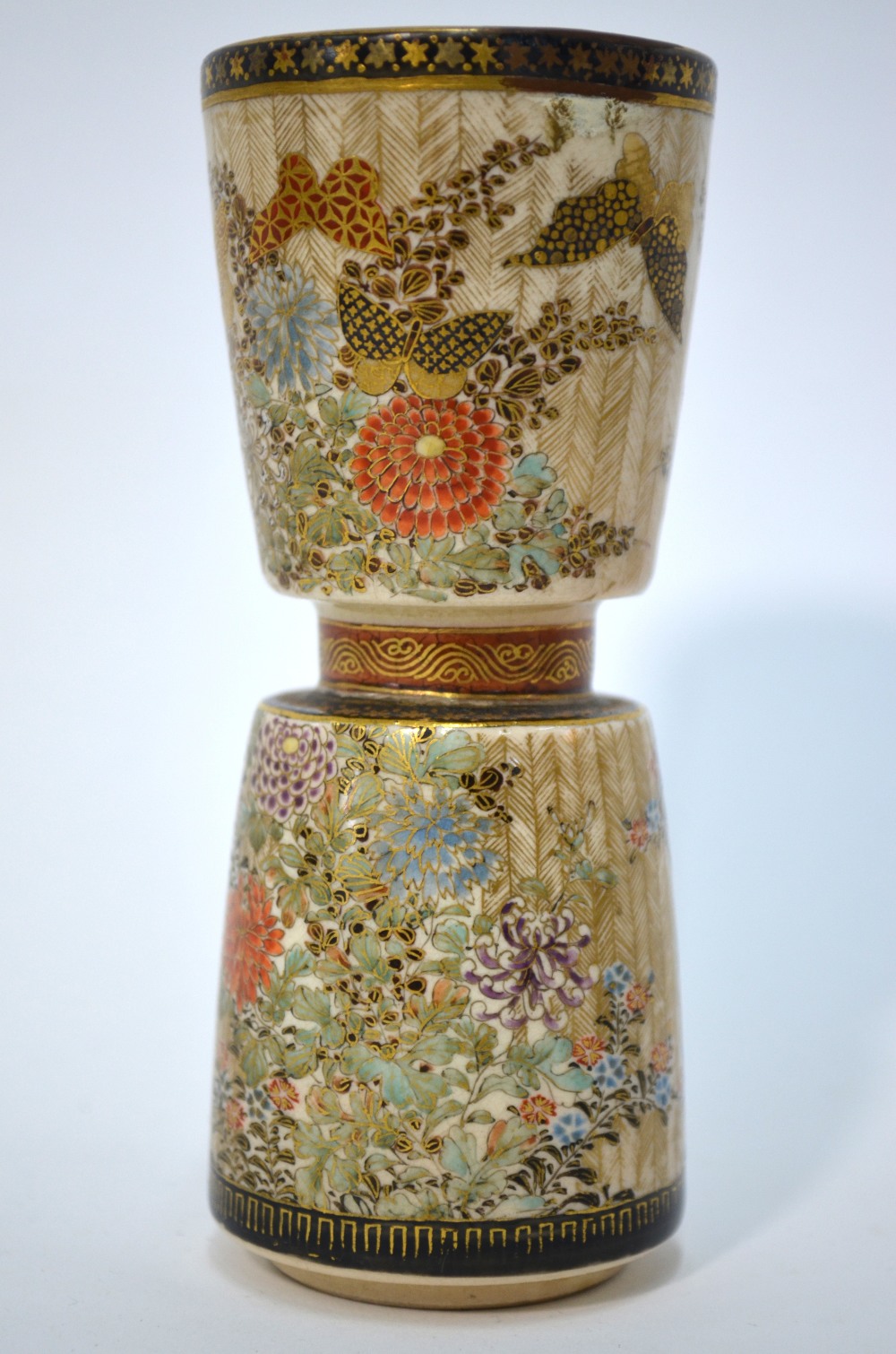 Two pieces of Satsuma, Japanese stoneware, comprising: a squat globular vase with domed cover, - Image 6 of 10