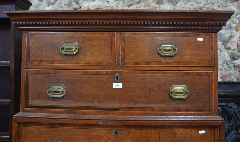 An unusual Georgian oak chest of two short and five long drawers with rosewood crossbanded fronts, - Image 5 of 5