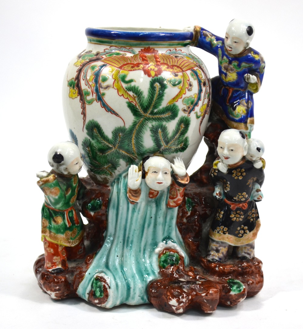 A Japanese porcelain, possibly Arita or Kutani, group of The Shiba Onko story, - Image 3 of 7