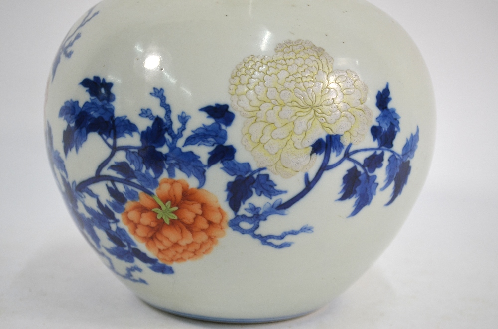 A Chinese underglaze blue and famille rose decorated vase with cylindrical neck and oviform body; - Image 4 of 8