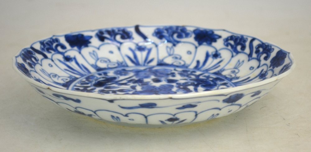 A Chinese porcelain blue and white dish - Image 2 of 5