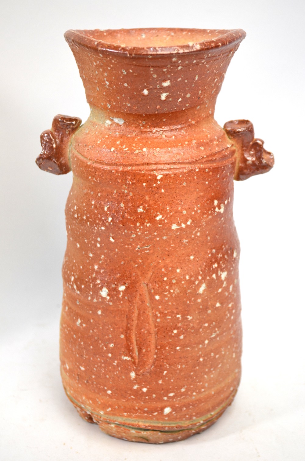 A Japanese Shigaraki-yaki vase with irre - Image 6 of 9