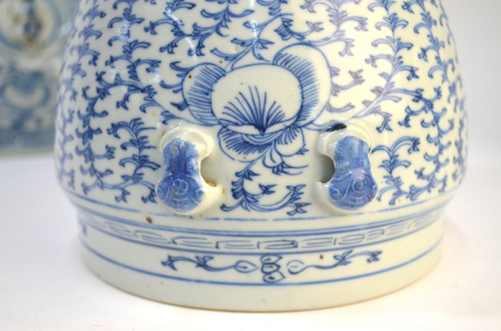 A blue and white porcelain Kamcheng with - Image 8 of 10