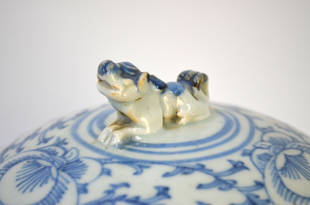 A blue and white porcelain Kamcheng with - Image 6 of 10