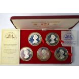 Two silver proof 1977 Jubilee commemorative crowns,